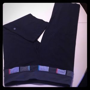 Lululemon cropped pants in black size 6